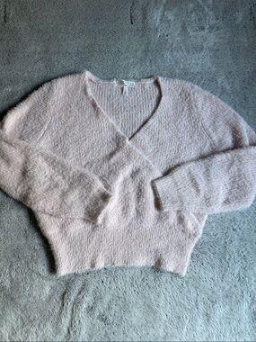 Planet Gold Blush Pink Cropped V-Neck Sweater